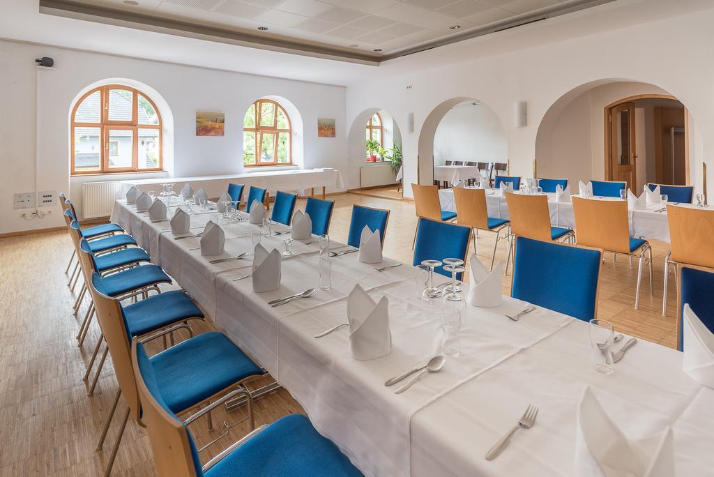 Alte Post Hotel Feistritz an der Gail Buitenkant foto